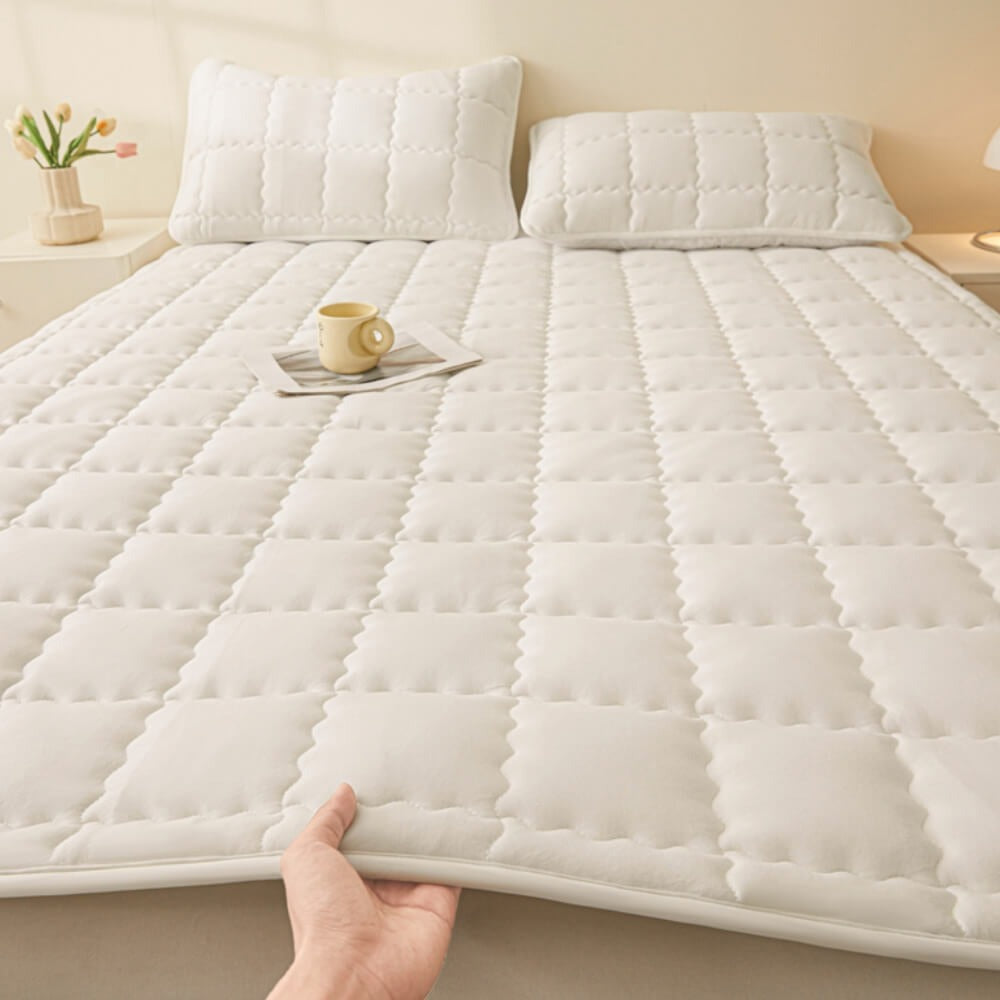 Comfortable Cooling Padded Grip Mattress Topper